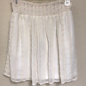 Xhilaration Super cute and dainty skirt.